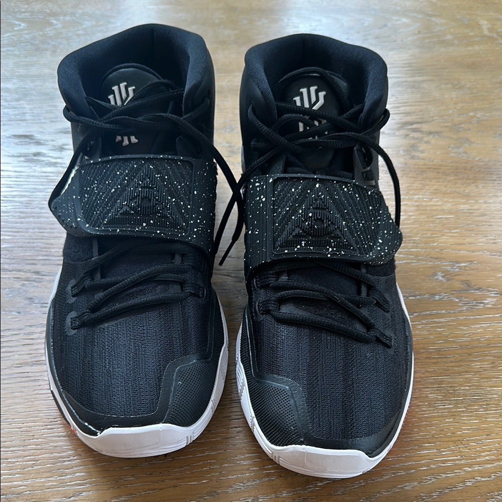 Nike Black and White Low-Top Sneakers with Mesh Upper